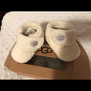 UGG BOOTIES